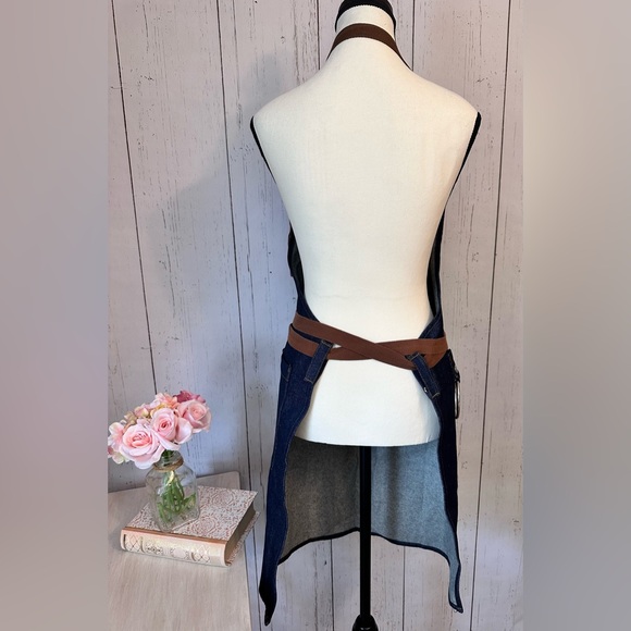 🦋CLEARENCE🦋NWOT Unisex Denim Apron With pockets. - Picture 5 of 7